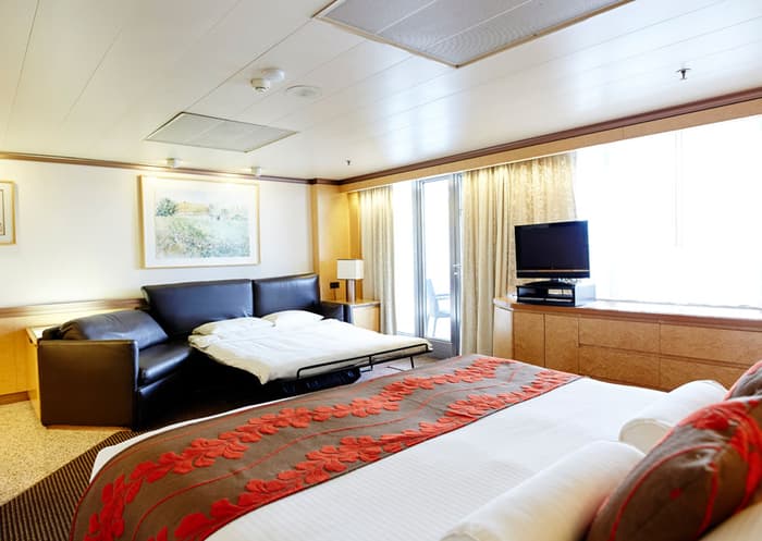 Cruise & Maritime Vasco de Gama Accommodation Category DS De Luxe Suite 2.jpg